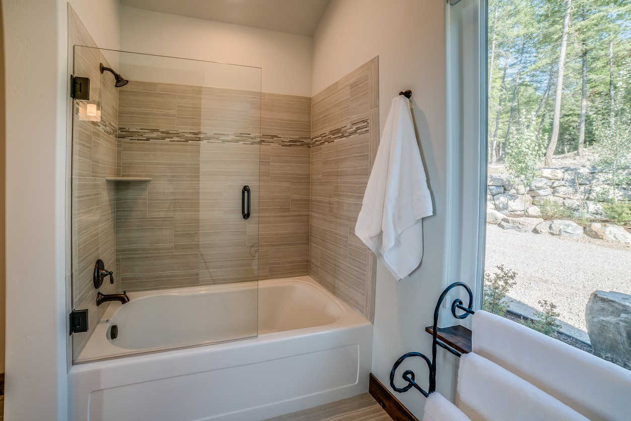 Shower & Tub Installation in Jamestown